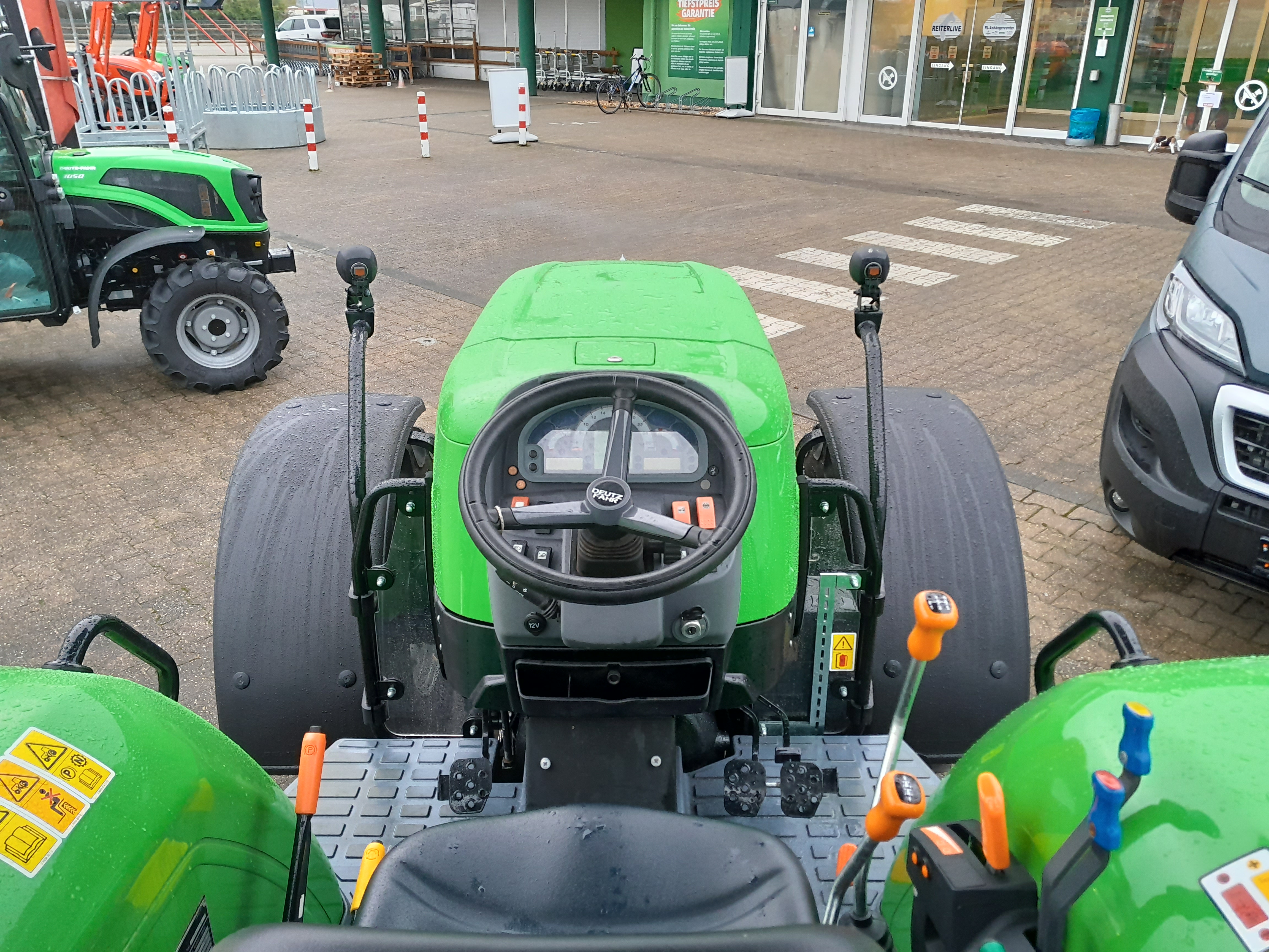 Deutz-Fahr 4080 E Traktor