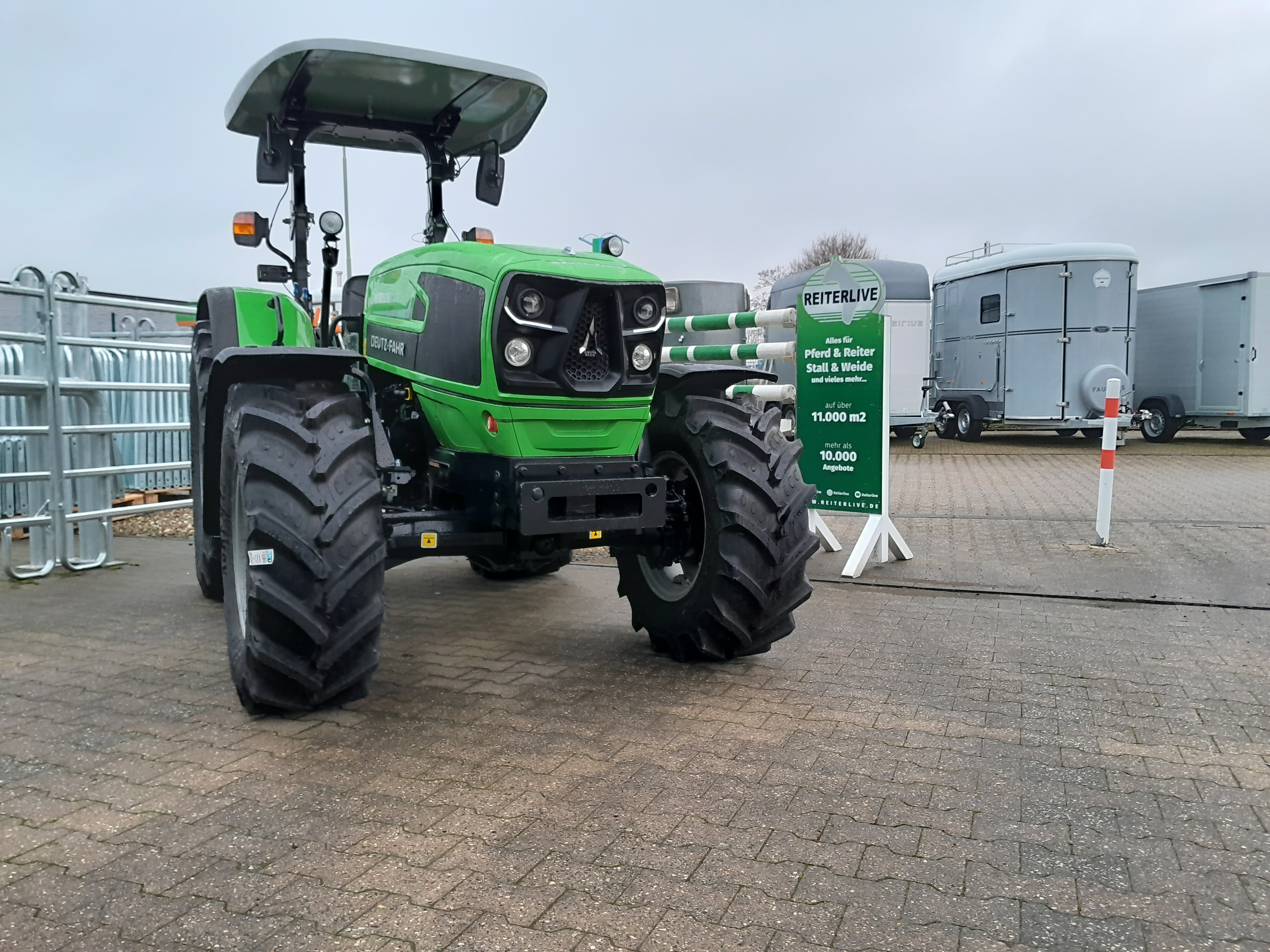 Deutz-Fahr 4080 E Traktor